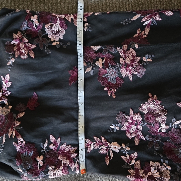 SOLD Guess Dress - Picture 4 of 7